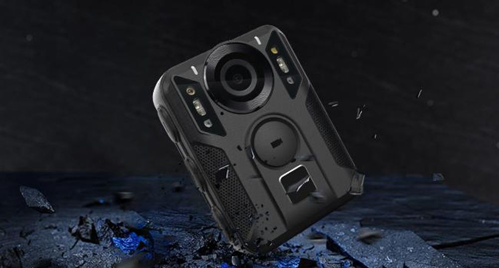 Retevis RT79 Körper Kamera, 128G Body Camera mit GPS, 2K/4K, Typ-C, Auto Saugnapf, Tragbarer Bodycam Körperkamera, Polizeirekorder, Fahrtenschreiber