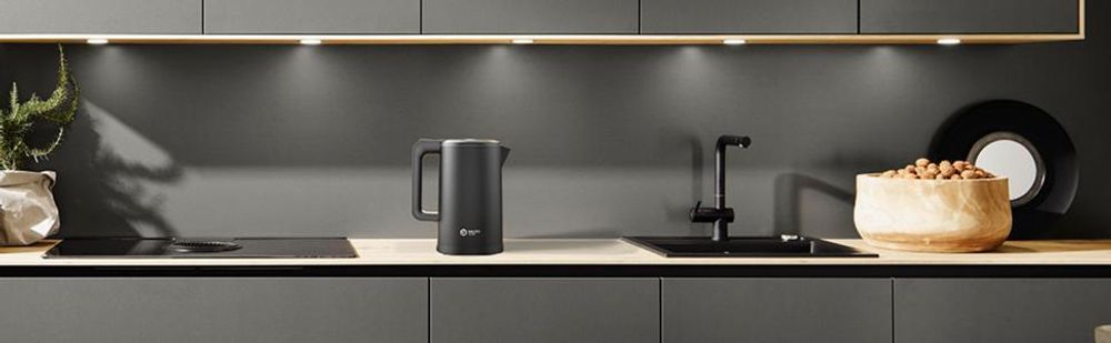Balter Wasserkocher Edelstahl WK-4, 1,7 Liter, elektrischer Wasserkocher, Doppelwand Design, BPA frei, LED, kabellos, Teekocher Kompakt, Schwarz