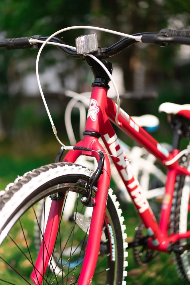 JOYSTAR 24 Zoll Kinderfahrrad für Jungen & Mädchen im Alter von 7-12 Jahren Hardtail Mountainbike für Kinder mit 7-Gang, Schwarz