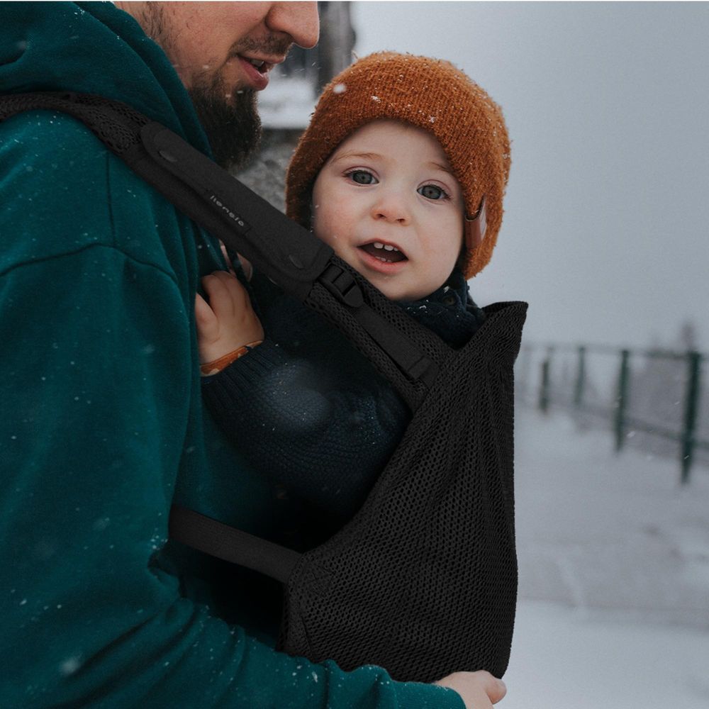 Margareet Air Ergonomische Babytrage, geeignet für Babys ab 4 Monaten bis 20 kg, 3 Tragemodi, atmungsaktives Gewebe, abnehmbare Kapuze - Schwarz