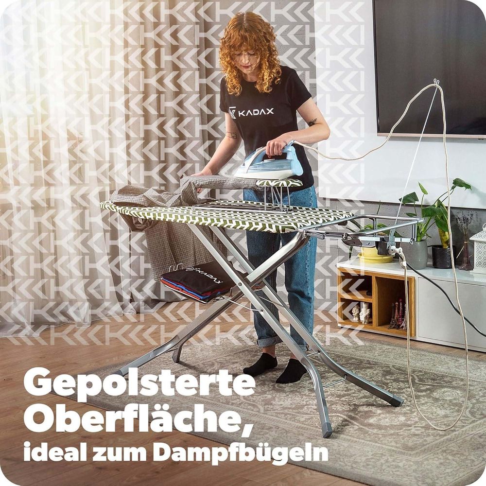 KADAX Bügelbrett mit Steckdose "Aleglo", Bügeleisenablage und Ärmelbügeltisch, 130cm, Grün