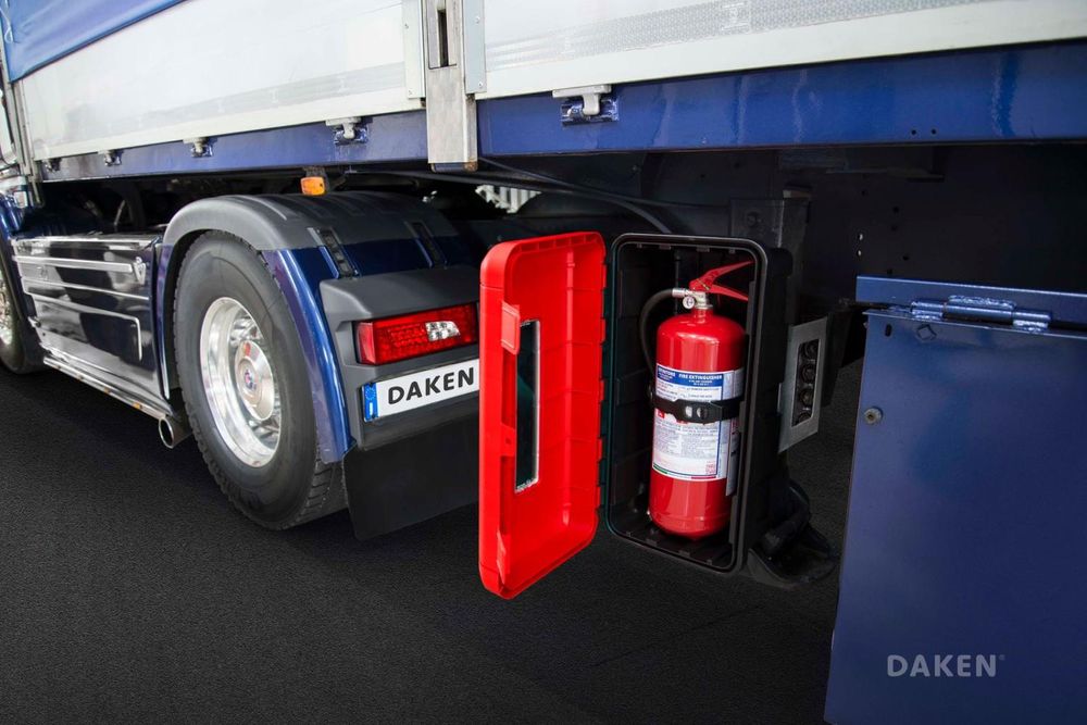 DAKEN REGON Feuerlöscherkasten 6kg Rot 620x335x240mm Feuerlöscherbox für LKW Anhänger Schutzbox wetterfest