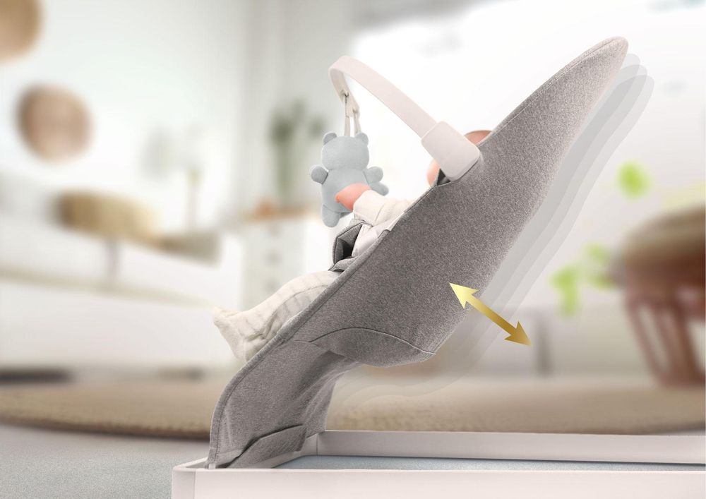 Babywippe mit flexibler Konstruktion und 3-Punkt-Sicherheitsgurt