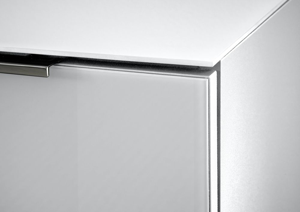 Kommode Sean in Weiß mit Glasfront – Sideboard mit viel Stauraum und Softclose-Komfort