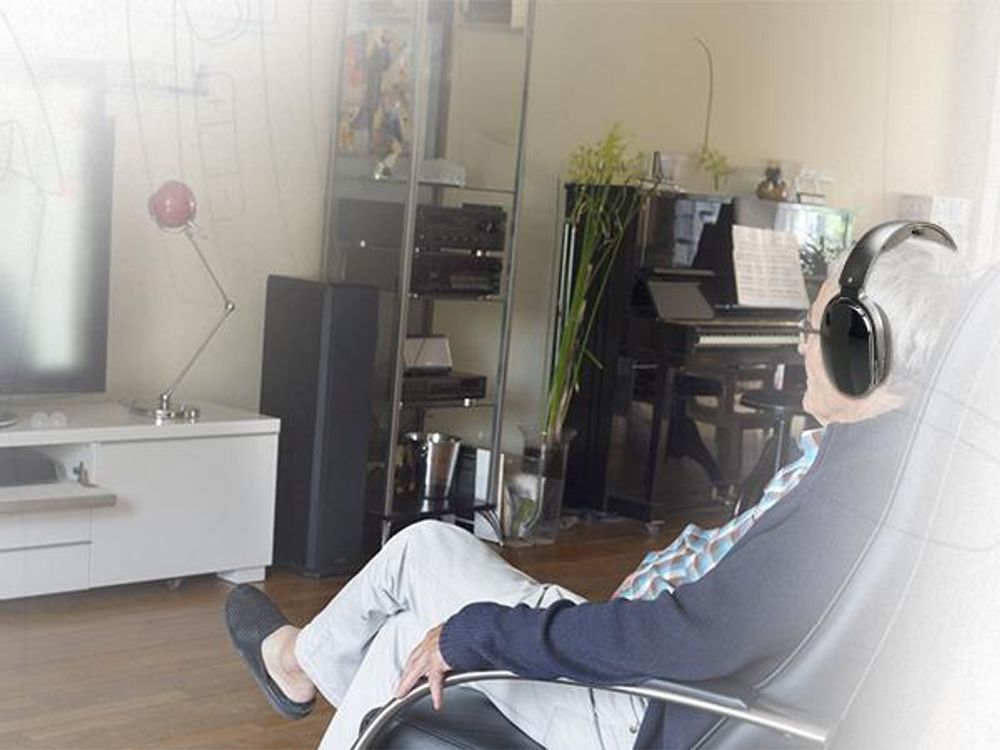 Retekess TA007 Kabellose Kopfhörer für TV, 2,4G Sender-Ladestation, 60m, Kompatibel mit Bluetooth, Kopfhörer Fernsehen für Senioren, Fußballspiel