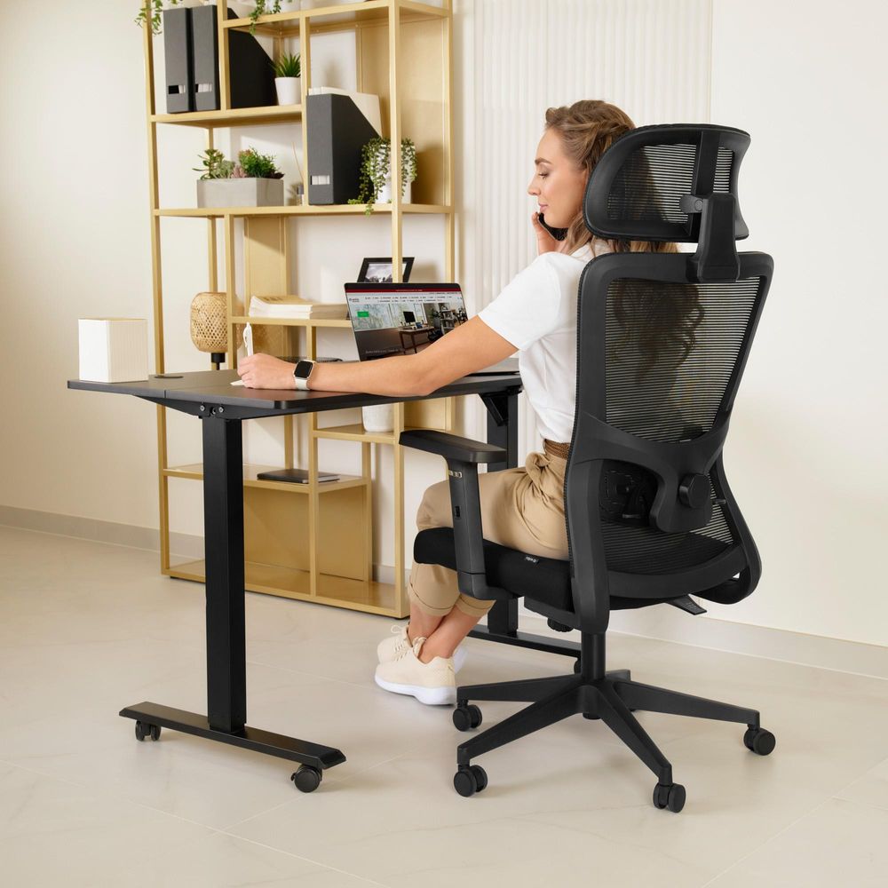 di volio Bürostuhl Piozano – ergonomischer Office Stuhl mit 2D Kopfstütze & 3D Lendenstütze, leise PolyurethanRollen, schwarz