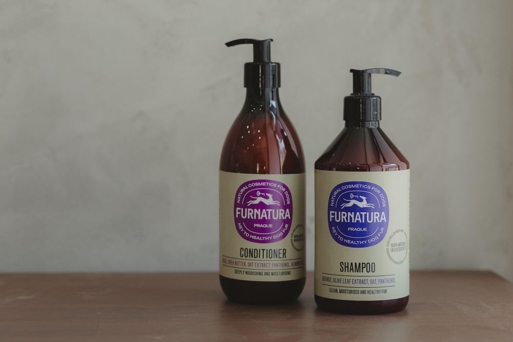 Natürlicher Hunde-Conditioner für geschmeidiges, glänzendes Fell.