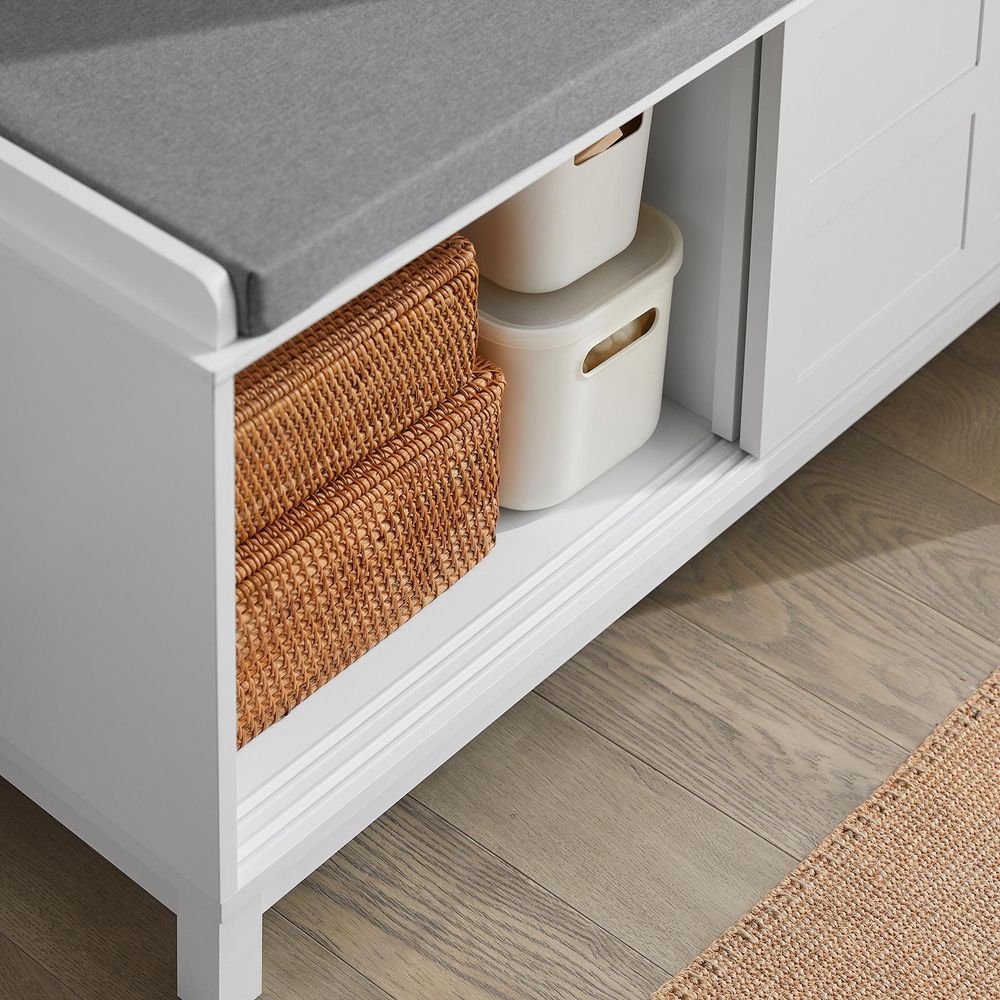 SoBuy Schuhbank mit Stauraum & gepolstertem Kissen Multifunktionales Schuhregal mit 2 Schiebetüren für Flur & Eingangsbereich platzsparend FSR86-W