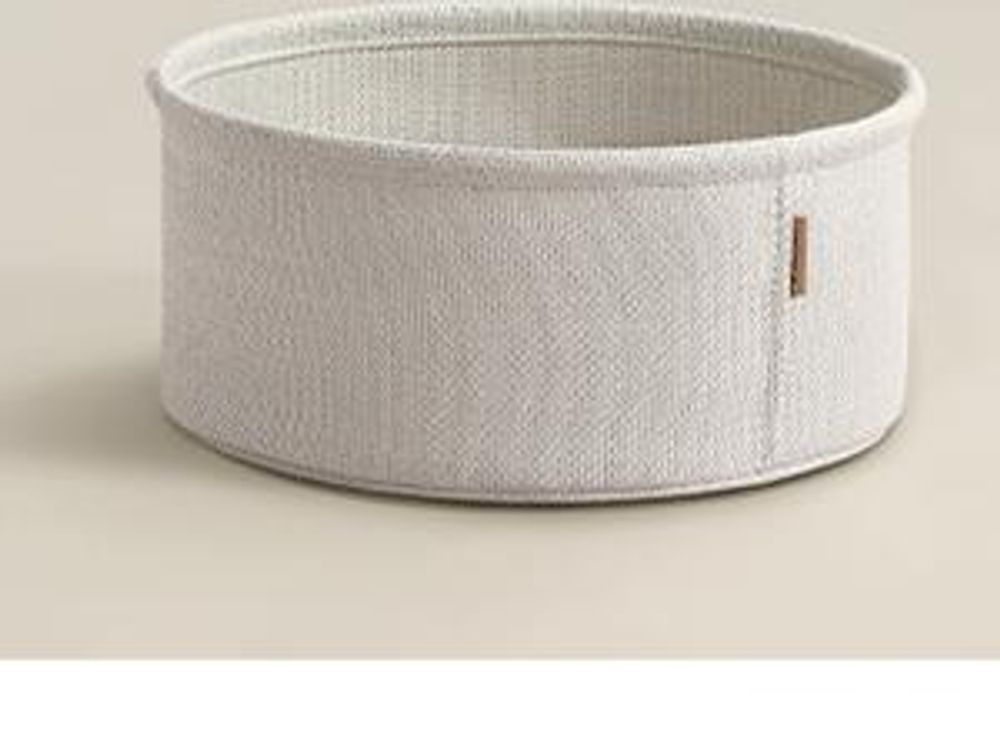 Runder Beistelltisch, kleiner Couchtisch, mit Korb aus Stoff, modern, beige-weiß