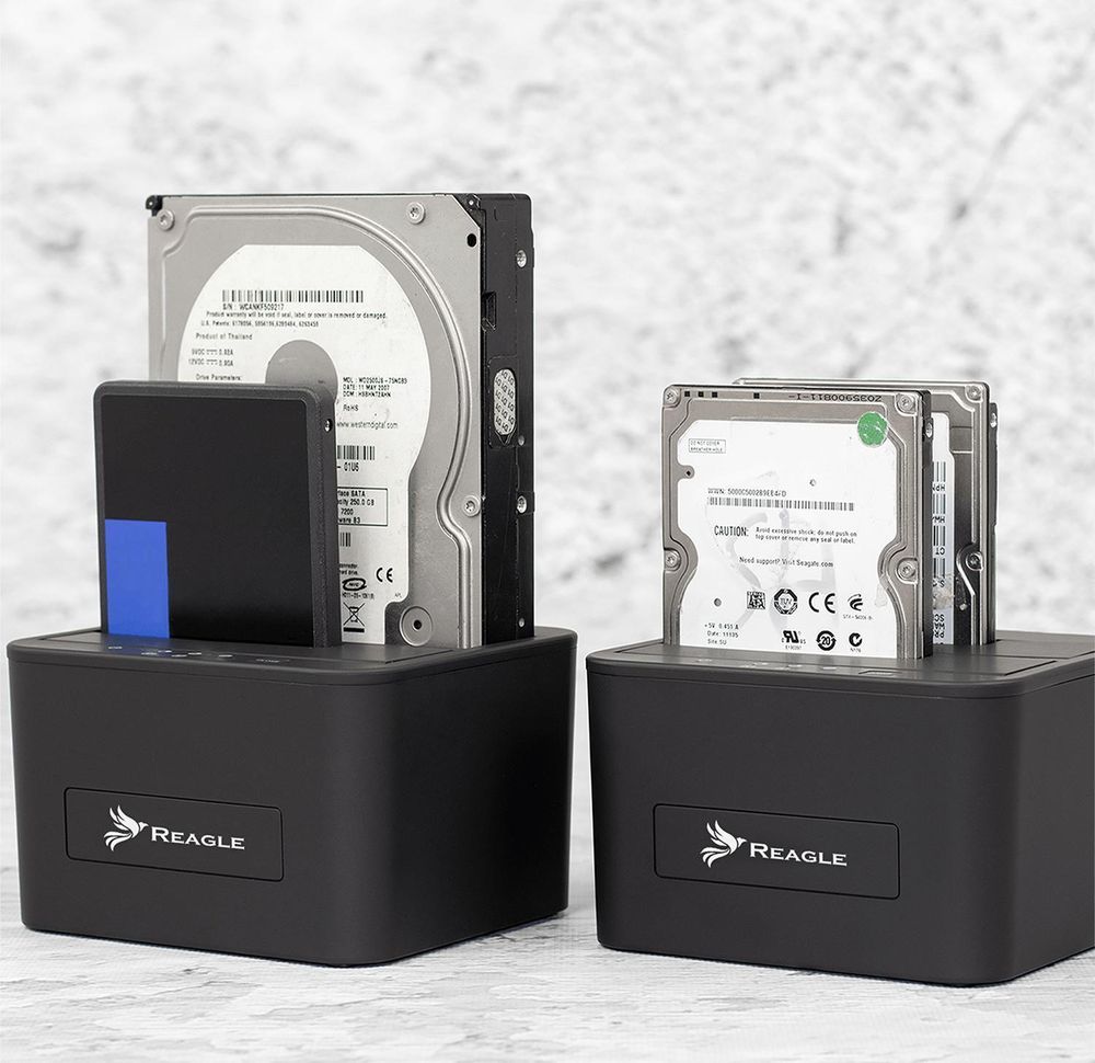 Reagle RDOC52 Dualschacht Festplatten Dockingstation USB 3.0 / 3.2 SATA für 2,5 und 3,5 Zoll HDD SSD, Offline Klonen bis 16TB