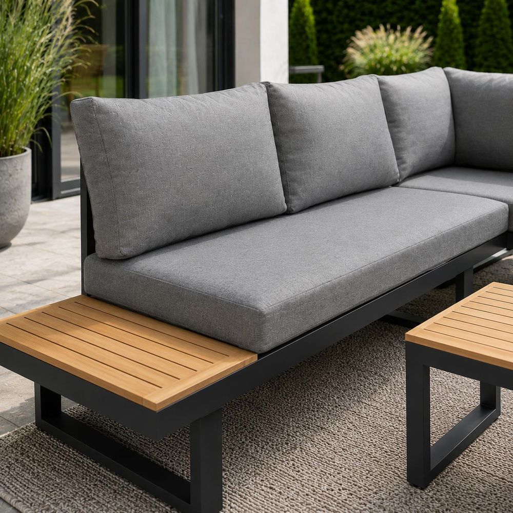 Graues Lounge-Sofa Samara mit Holzablage und Tisch für Terrasse und Garten
