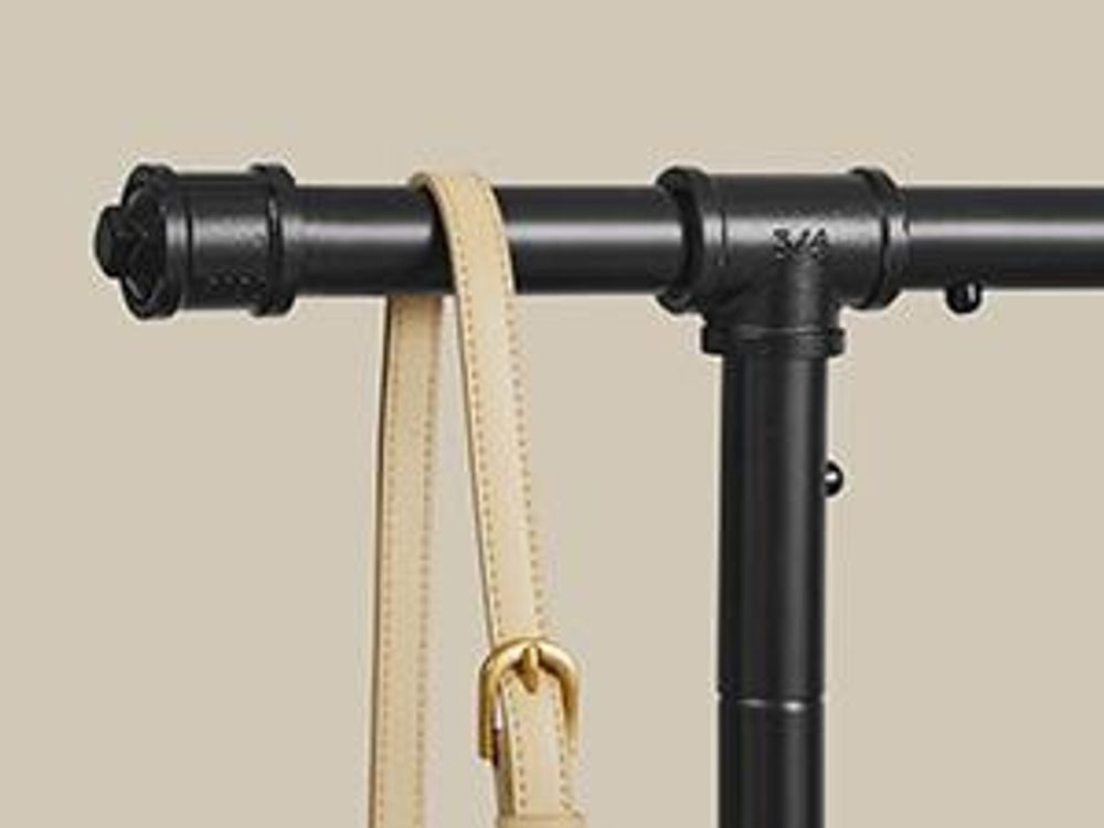 SONGMICS Kleiderständer im Industriedesign, mit Rollen, 2 Kleiderstangen