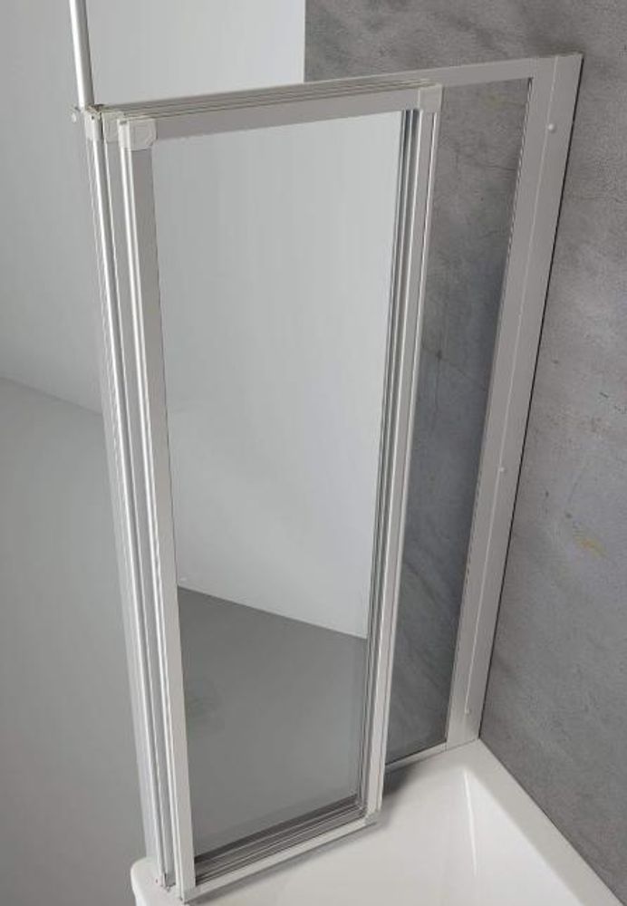 Schulte Duschabtrennung für Badewanne, 3-teilig mit Seitenwand, Faltwand: 129 x 140 cm, Seitenwand geeignet für eine Wannentiefe von 68 - 71 cm, 3 mm Sicherheitsglas (ESG) Klar hell, Alu-Natur