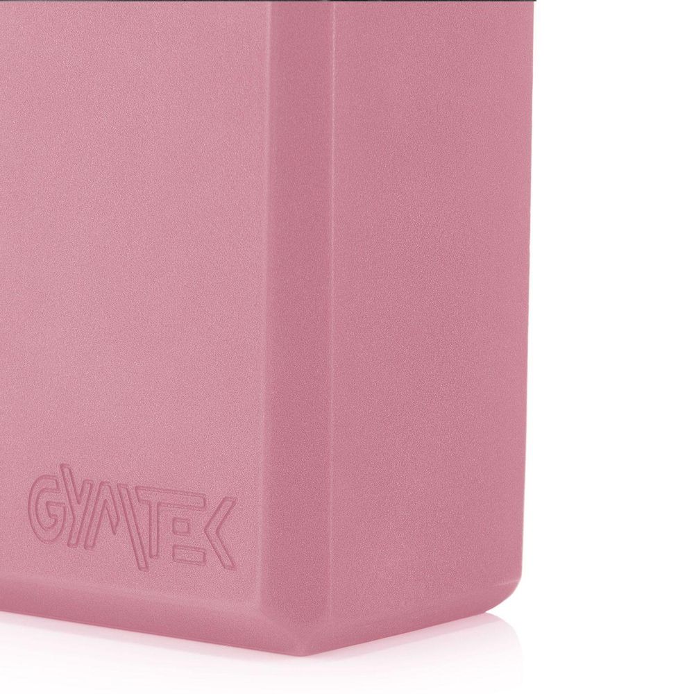 Nahaufnahme des rosafarbenen Yogablocks von GYMTEK mit Logo