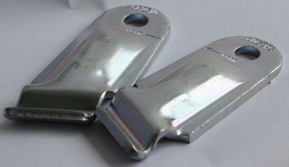 AL-KO Stoßdämpferhalter Set 120x50 mm für Pkw-Anhänger und Wohnwagen