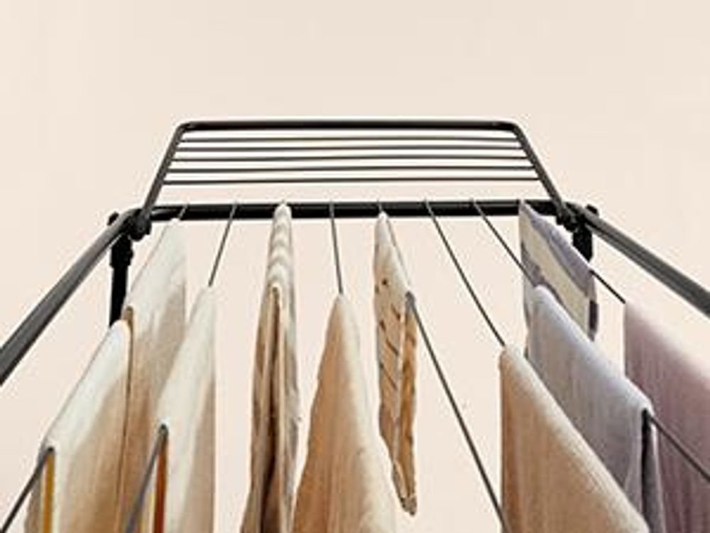 SONGMICS Wäscheständer, Standtrockner platzsparend, klappbar, 158 x 53 x 93 cm, Sockenhalter, schwarz