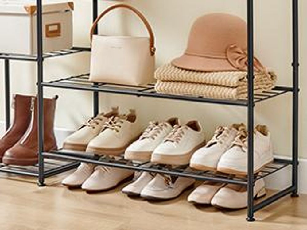 SONGMICS Kleiderständer, offener Kleiderschrank, Kleiderstange, Garderobenständer mit Ablagen, Garderobe aus Metall, freistehend, mattschwarz