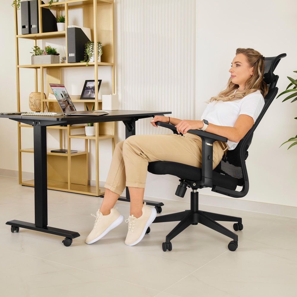 di volio Bürostuhl Piozano – ergonomischer Office Stuhl mit 2D Kopfstütze & 3D Lendenstütze, leise PolyurethanRollen, schwarz