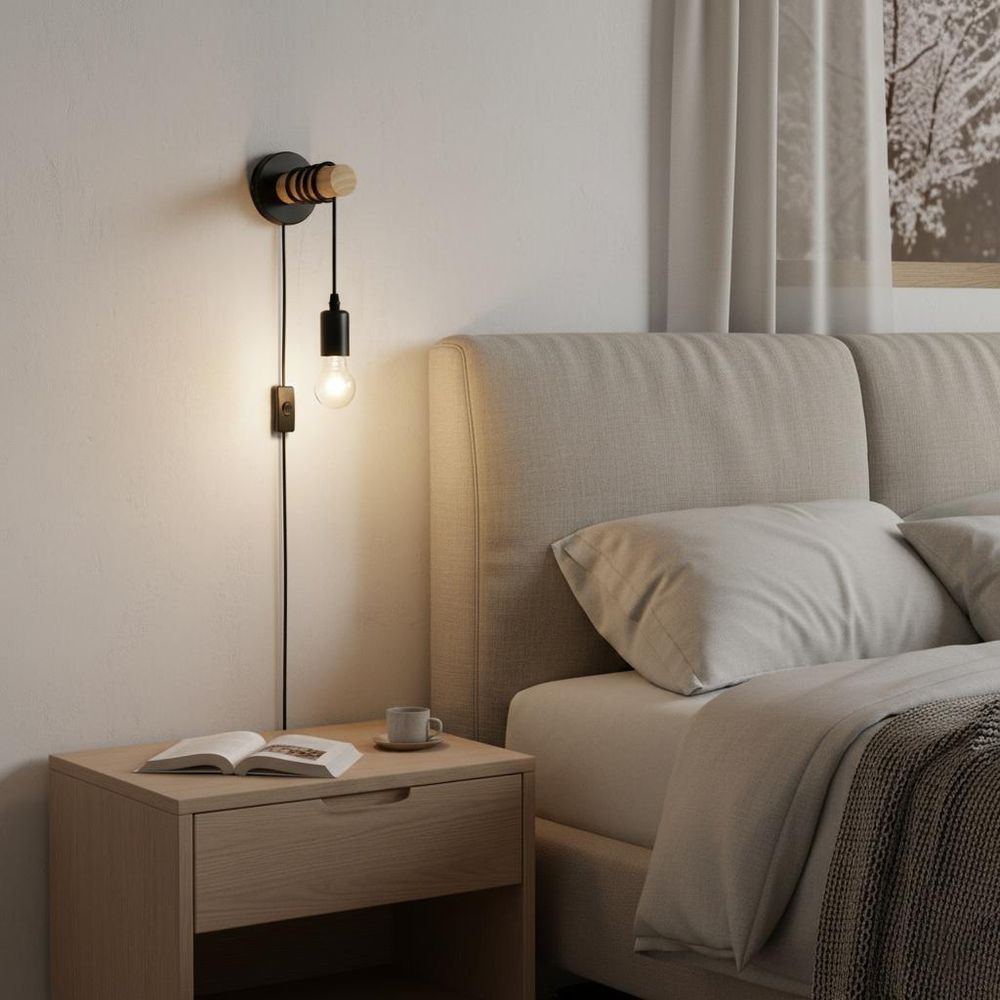 Moderne Wandleuchte mit Holzelement und E27-Glühbirne.