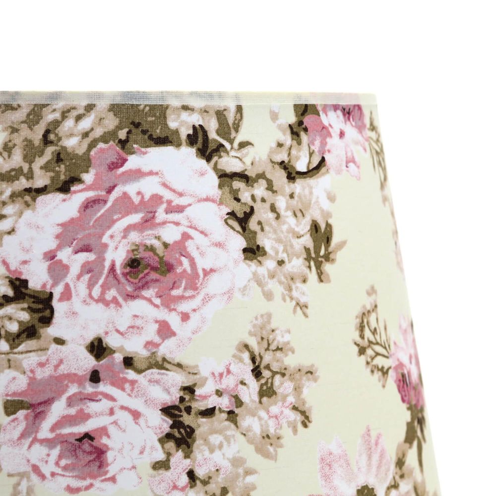 Moderner Textil Lampenschirm mit floralen Akzenten