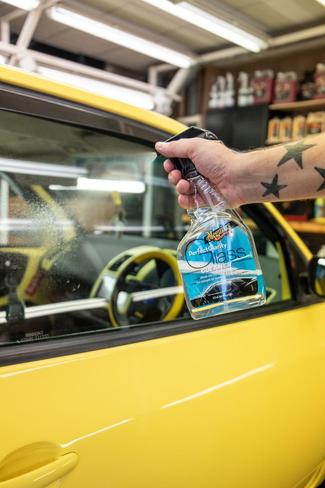 Meguiar's® Perfect Clarity Glass Cleaner G8216EU, 16 oz (473 ml) Bottle, 6/CV