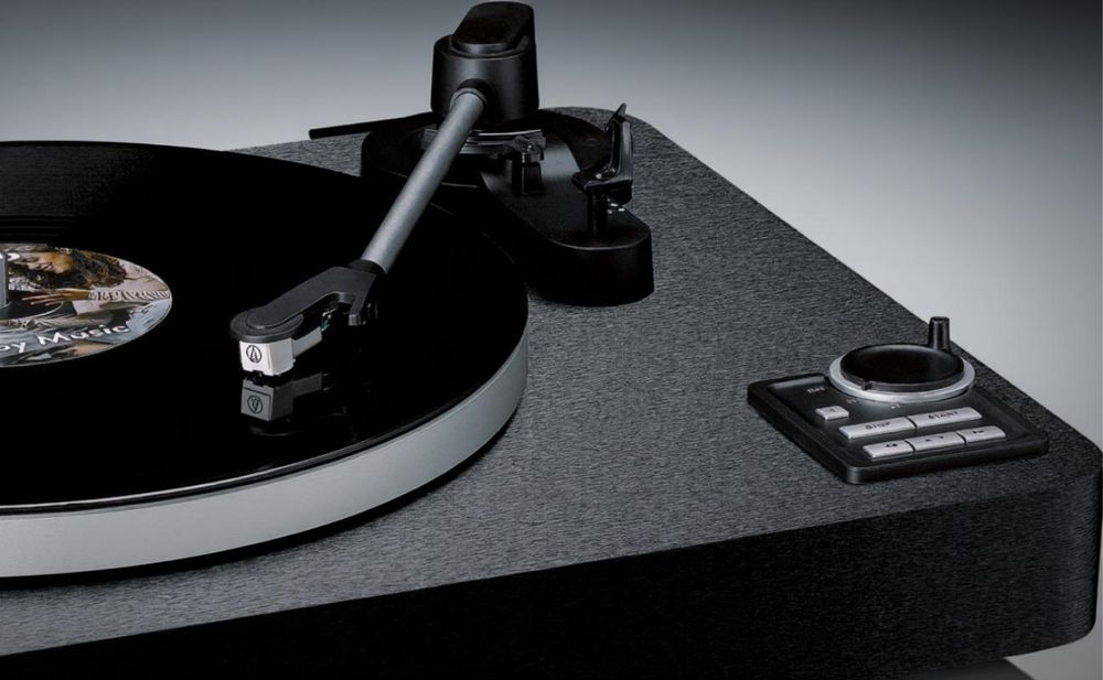 Lenco LBTA-165BK - Vollautomatischer Plattenspieler mit Bluetooth® Übertragung und Vorverstärker - Metall-Plattenteller und Tonarm - Schwarz
