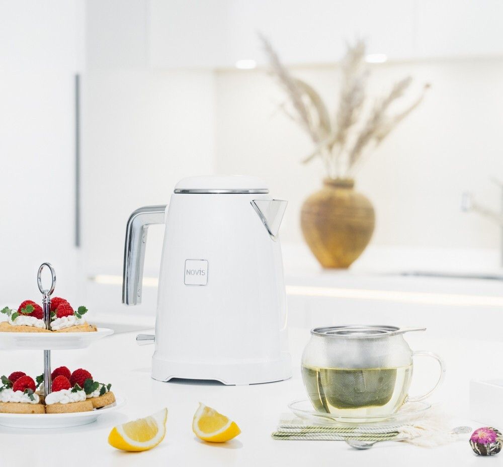 Novis 6113.09.10 Iconic K1 Wasserkocher, Edelstahlgehäuse, 1,6 l FÃ1/4llmenge, 2400 Watt, Kalkfilter, Abschaltautomatik