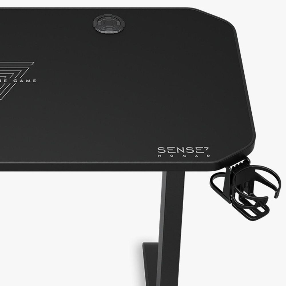 Stół do gier SENSE7 Nomad Classic – biurko 120 x 60 cm, w zestawie podkładka pod mysz XXL, stół komputerowy, stół do komputera, stół dla graczy, stół dla graczy, system zarządzania kablami, kolor czarny