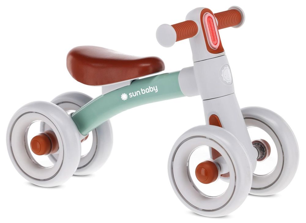 Sun Baby Zoomi 4-kolesové odrážadlo, pohľad spredu a zboku