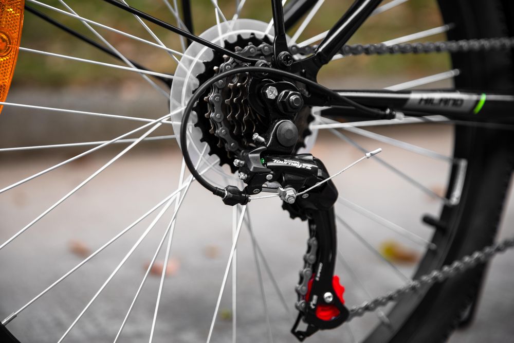 HILAND Rocket 24 Zoll Kinderfahrrad Mountainbike Kinder MTB für Jungen mit Shimano 6 Gang Schaltung Licht Gepäckträger, Schwarz