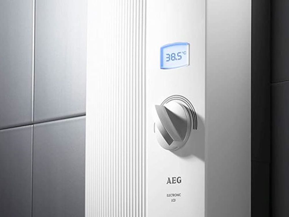 AEG elektronischer Durchlauferhitzer DDLE LCD, 27 kW, druckfest, gradgenaue Temperaturwahl, LC-Display, Festanschluss 400V, VDE , 222395