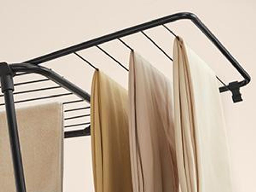SONGMICS Wäscheständer, Standtrockner platzsparend, klappbar, 158 x 53 x 93 cm, Sockenhalter, schwarz