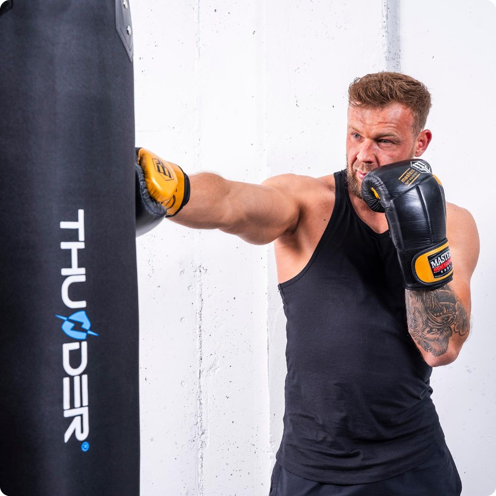 Thunder Trainingsstation PUNCH Kraftstation mit Boxsack