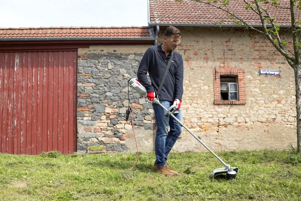 IKRA Elektro Sense IES | 1000 W | Doppelfaden Tippautomatik | 3-Zahn-Messer| verstellbarer Griff | teilbares Rohr | inkl. Ersatzspule & Schutzbrille