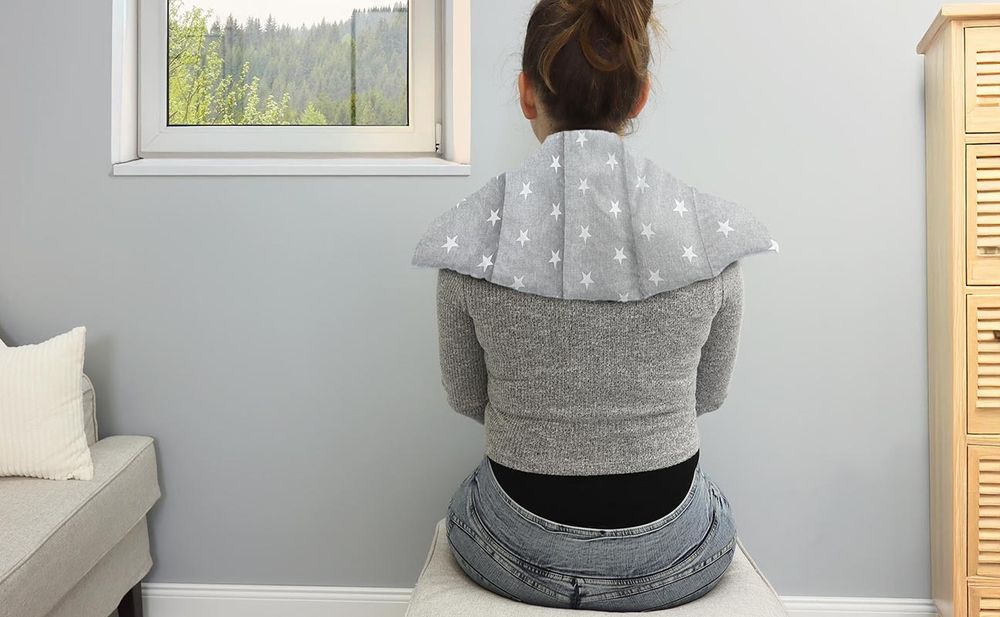 Amilian Kirschkernkissen 55x20 cm – Wärmekissen mit 100 % Kirschkerne für Nacken & Schulter.