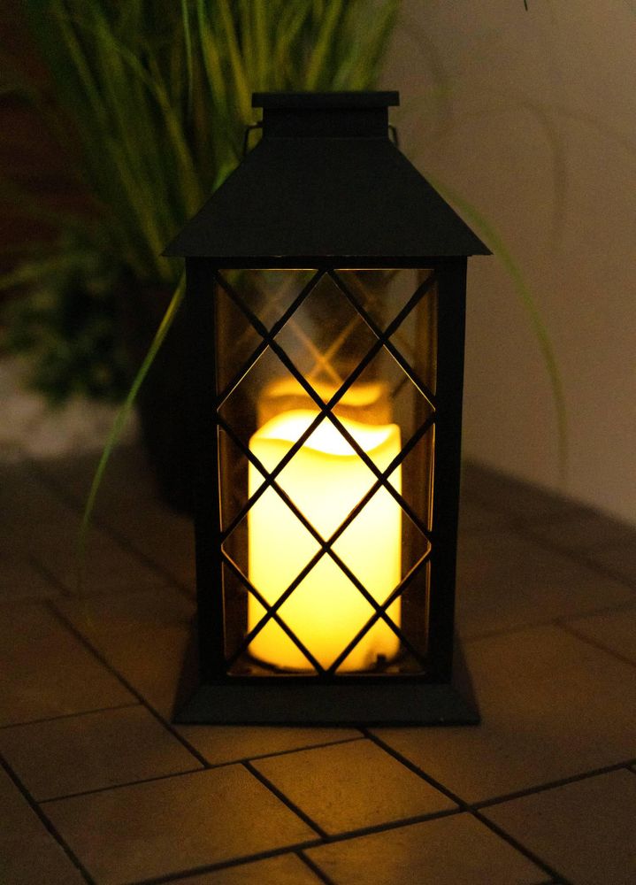 LUMILED 2x Set Solarlaterne Außen Solar Laternen Draußen LED Glas Laterne Solarleuchte Kerze Flammeneffekte Kerzenlaterne IP44 Vintage schwarz Hängend Dekorative Außenleuchte Gartenlampe