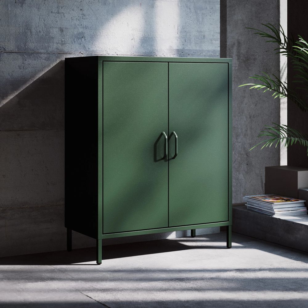 Jan Nowak Kommode mit Doppeltür VITO kleiner Schrank Magnetverschluss verstellbare Einlegeböden Metall Wohnzimmer 80 x 101,5 x 40 cm, Flaschengrün