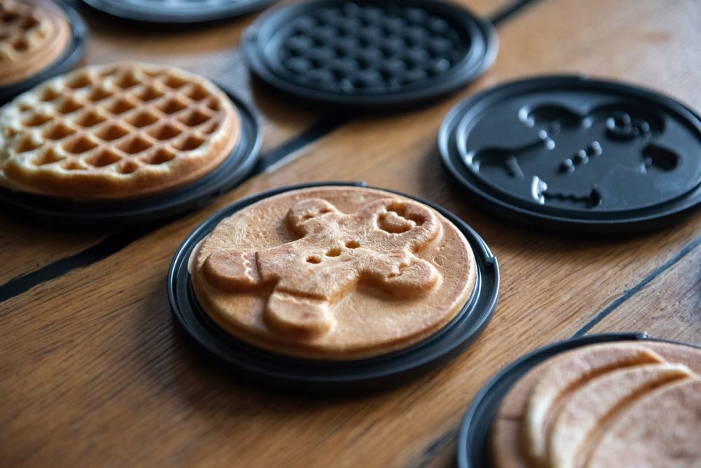 LEHMANN Mini-Waffeleisen mit Wechselplatten, Waffelformen - Kürbis, Lebkuchen, Herz und klassisch, Antihaftbeschichtung