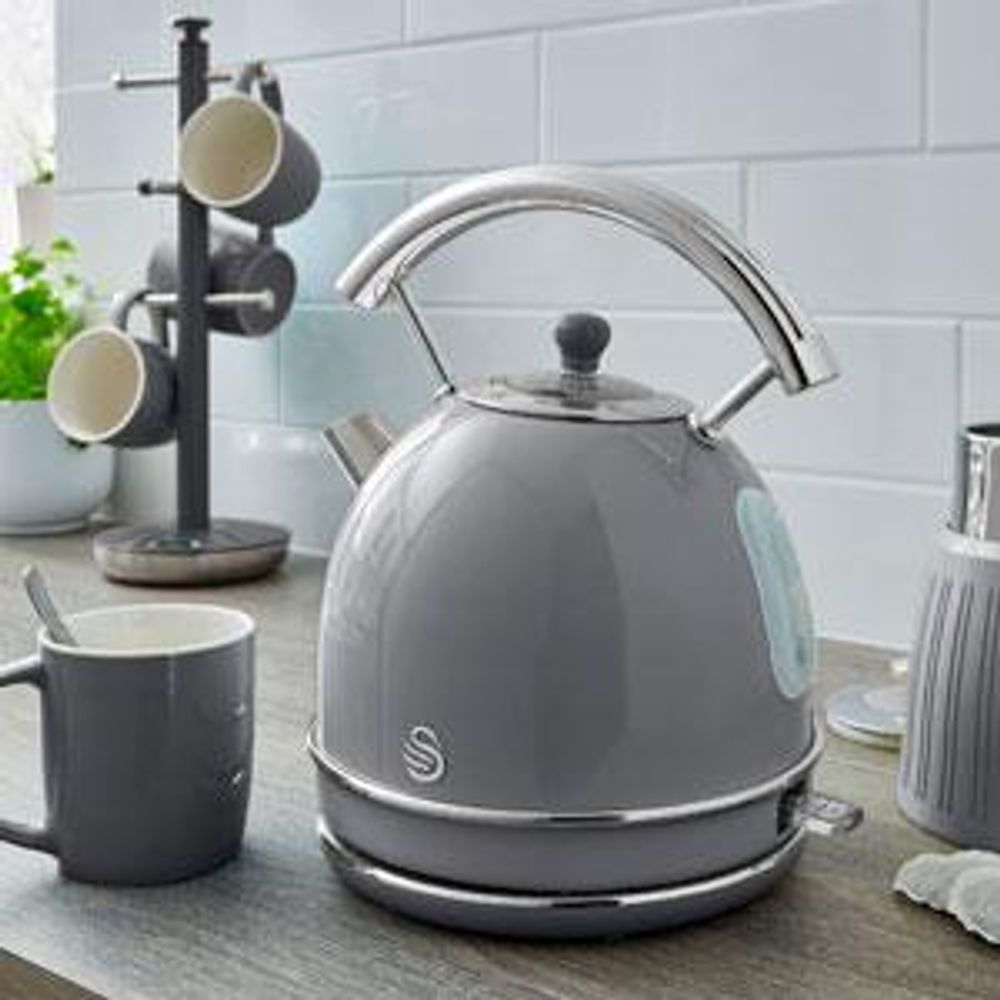 Swan Retro Elektrischer Wasserkocher 1,8 Liter, Vintage Design, Abschaltautomati