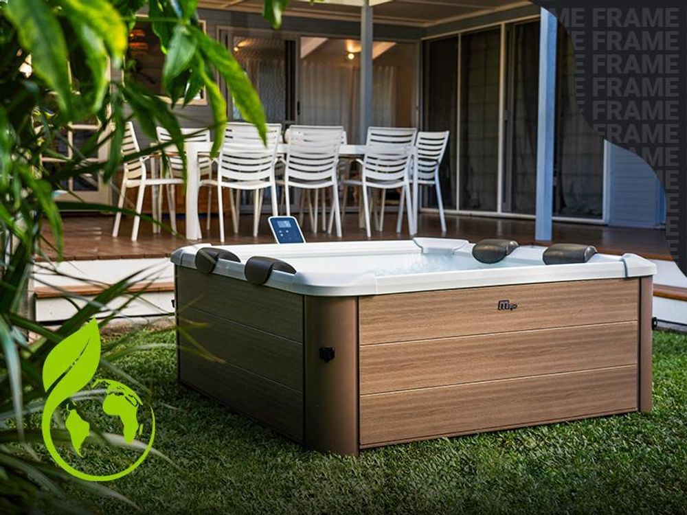 Miweba MSpa Whirlpool Frame Oslo | für 6 Personen - App Steuerung - Outdoor Pool mit Fester Außenwand - UVC-Reinigung - Hot Tub - 160x160cm - Amber