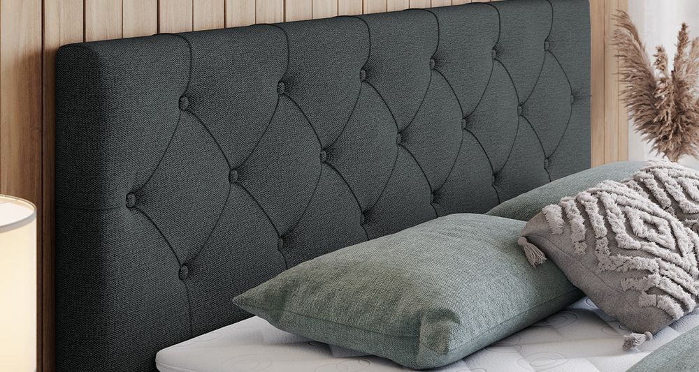 Vergrößern Sie das Kopfteil des Boxspringbettes, das Foto zeigt grau Stoff