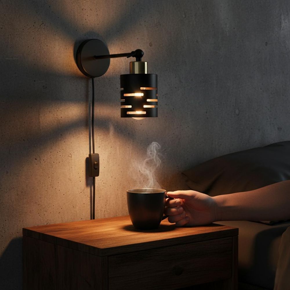 MasterLED Wandlampe E27 - Schwarz mit Gold - Schwenkbare Innenleuchte mit Stecker und Schalter - Modern und praktisch