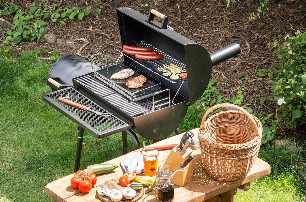 Zahradní grilování s grilem na dřevěné uhlí G21 BBQ Big