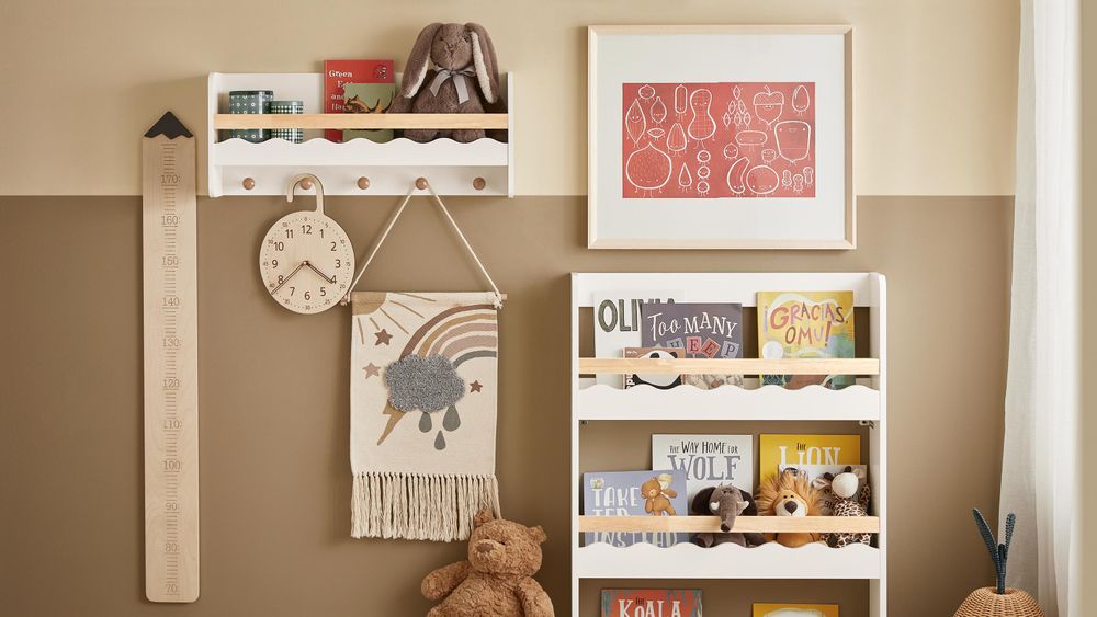 SoBuy Kindergarderobe mit Ablage Kinderregal Bücherregal für Kinder Wandregal Hängeregal Wandgarderobe Garderobenleiste Kinder weiß KMB78-W