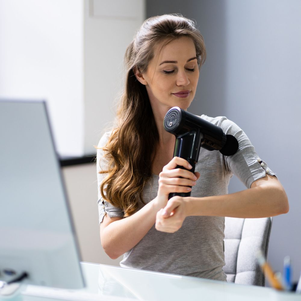 Massagepistole Elektrische Massage Gun LED Muskelmassagepistole Nacken Schulter Muskel 4 Geschwindigkeiten Rücken Massager Tissue Köpfe Retoo