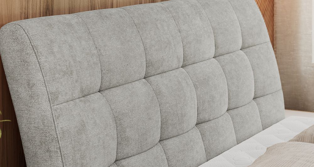 Vergrößern Sie das Kopfteil des Boxspringbettes, das Foto zeigt grau Stoff