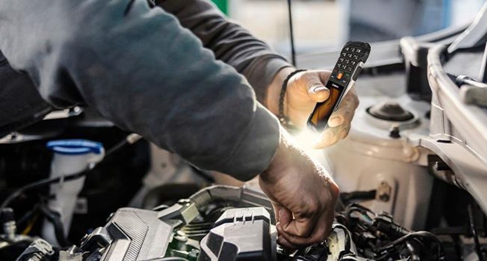Hammer Forge 2G – Wasserdichter, Robuster, Geschützter Mobiltelefon