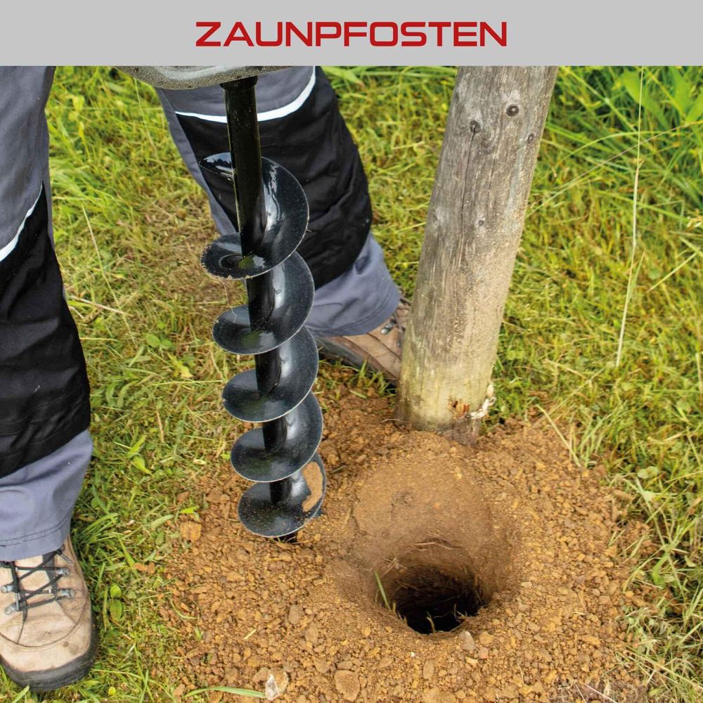 Das Bild zeigt eine Person bei der Anwendung des Erdbohrer PX-EB-52.