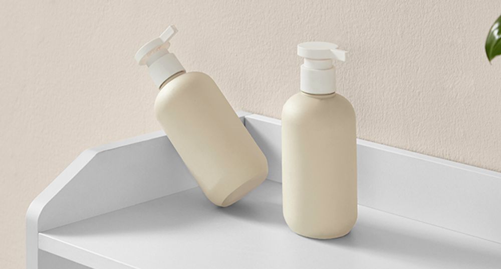 VASAGLE Toilettenregal, Badezimmerregal mit Schiebetür, verstellbare Ablagen, platzsparend, geeignet für die meisten Toiletten, modern, 25 x 83 x 170