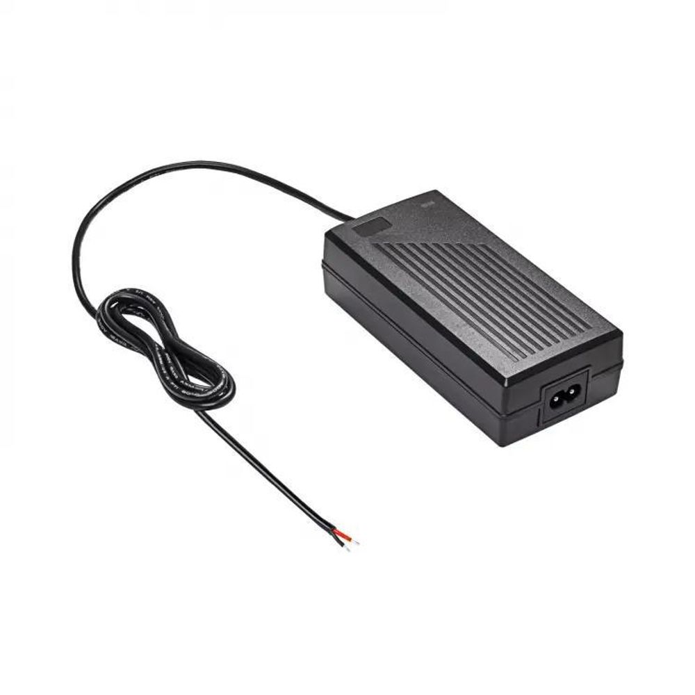 Bloc d'alimentation Akyga avec extrémité de câble libre et prise d'alimentation IEC C8